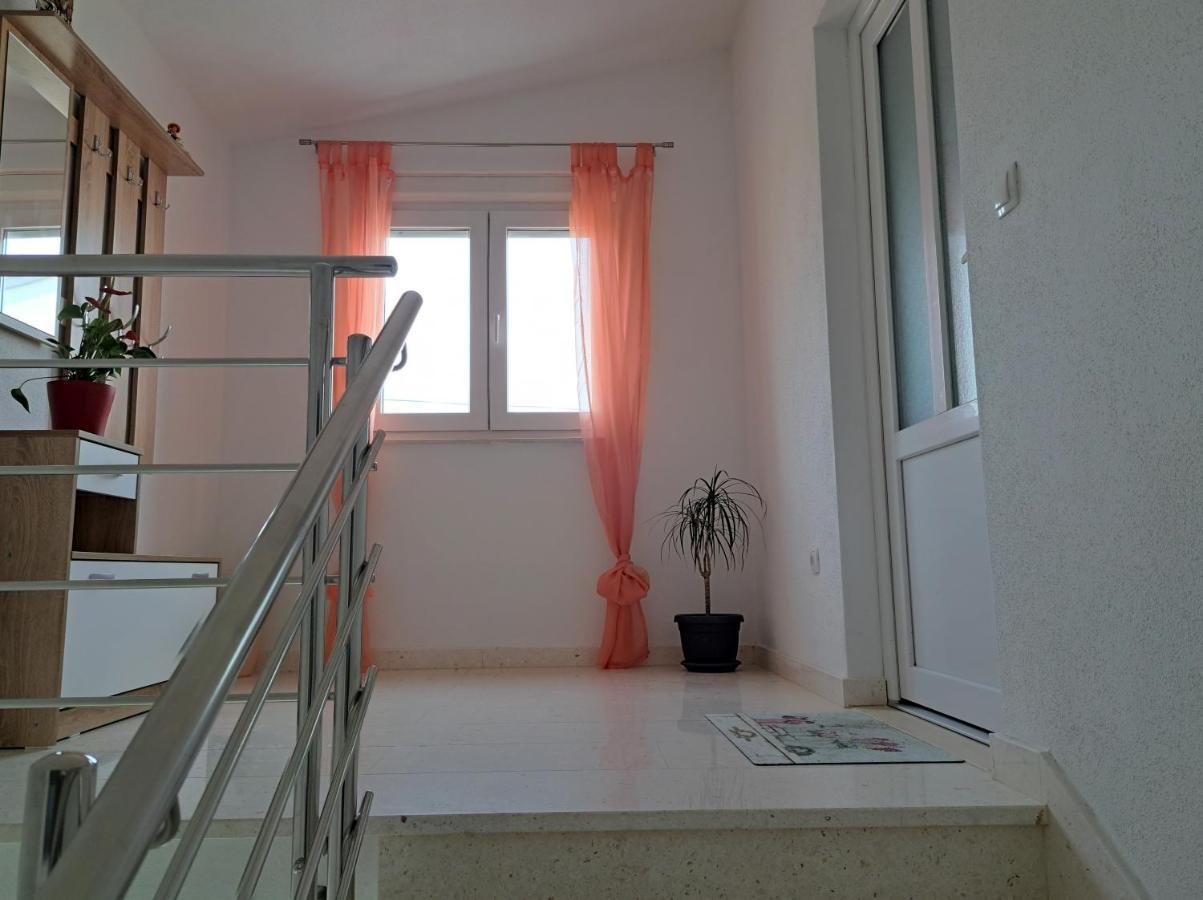 Holiday Apartman Kaštela Εξωτερικό φωτογραφία